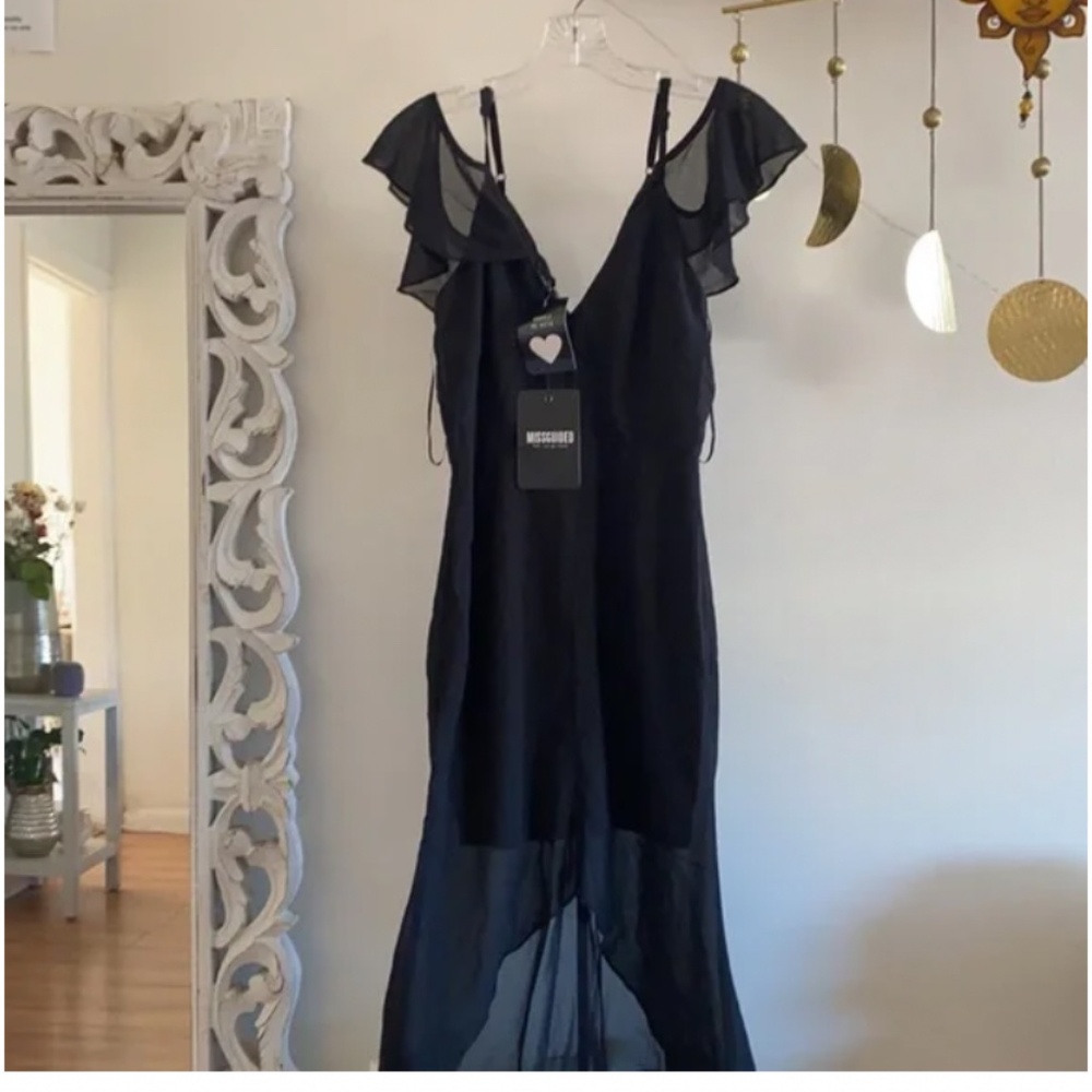 🪞 NEW chiffon flutter sleeve front split long maxi dress by missguided - Picture 4 of 5